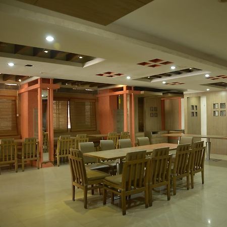 Hotel Sri Sai Krupa Гайдарабад Екстер'єр фото