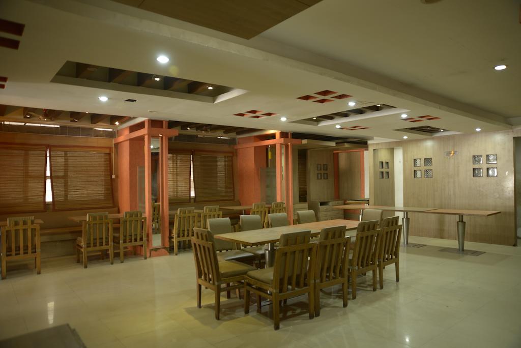 Hotel Sri Sai Krupa Гайдарабад Екстер'єр фото